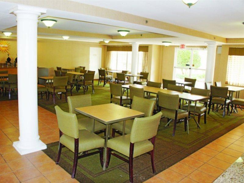 La Quinta By Wyndham Airport Oklahoma City